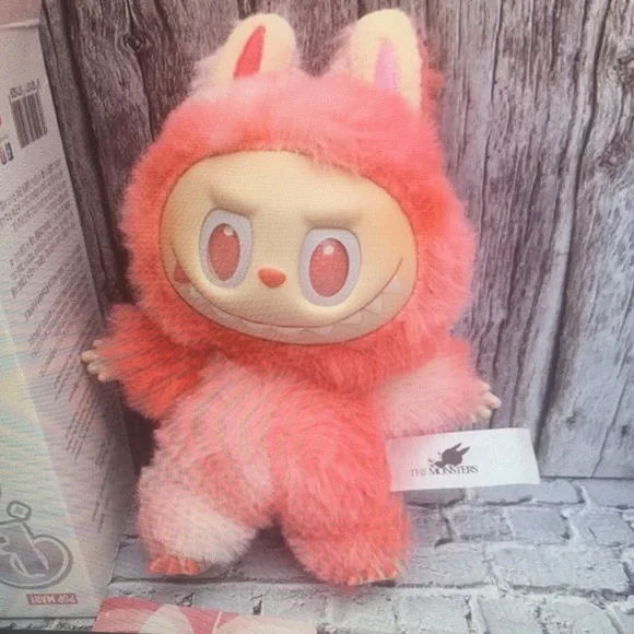 Pop Mart Big Energy Series Love Plush Toy
T - Picture 4 of 5